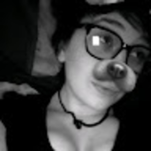 Meet your Posher, Brittney - Picture 1 of 1